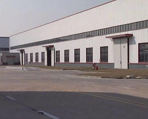 工廠一直沒幫員工交社保,每月只補(bǔ)貼幾百塊錢,現(xiàn)在補(bǔ)貼發(fā)不出來,員工造反了,這筆賬怎么算